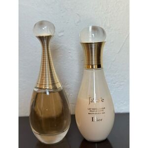 Christian Dior, J’ adore perfume